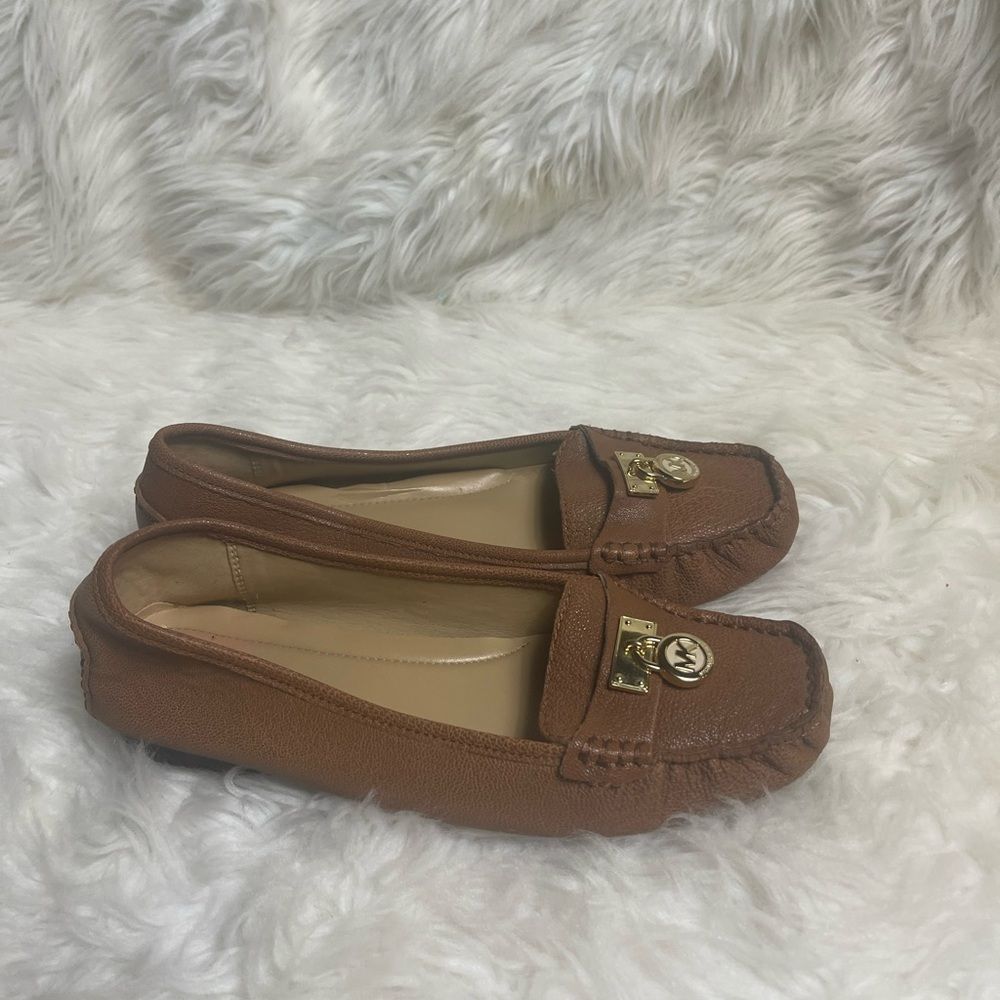Michael Kors Hamilton Tan Leather Moccasin MK Logo accent SZ8.5 - Picture 2 of 10